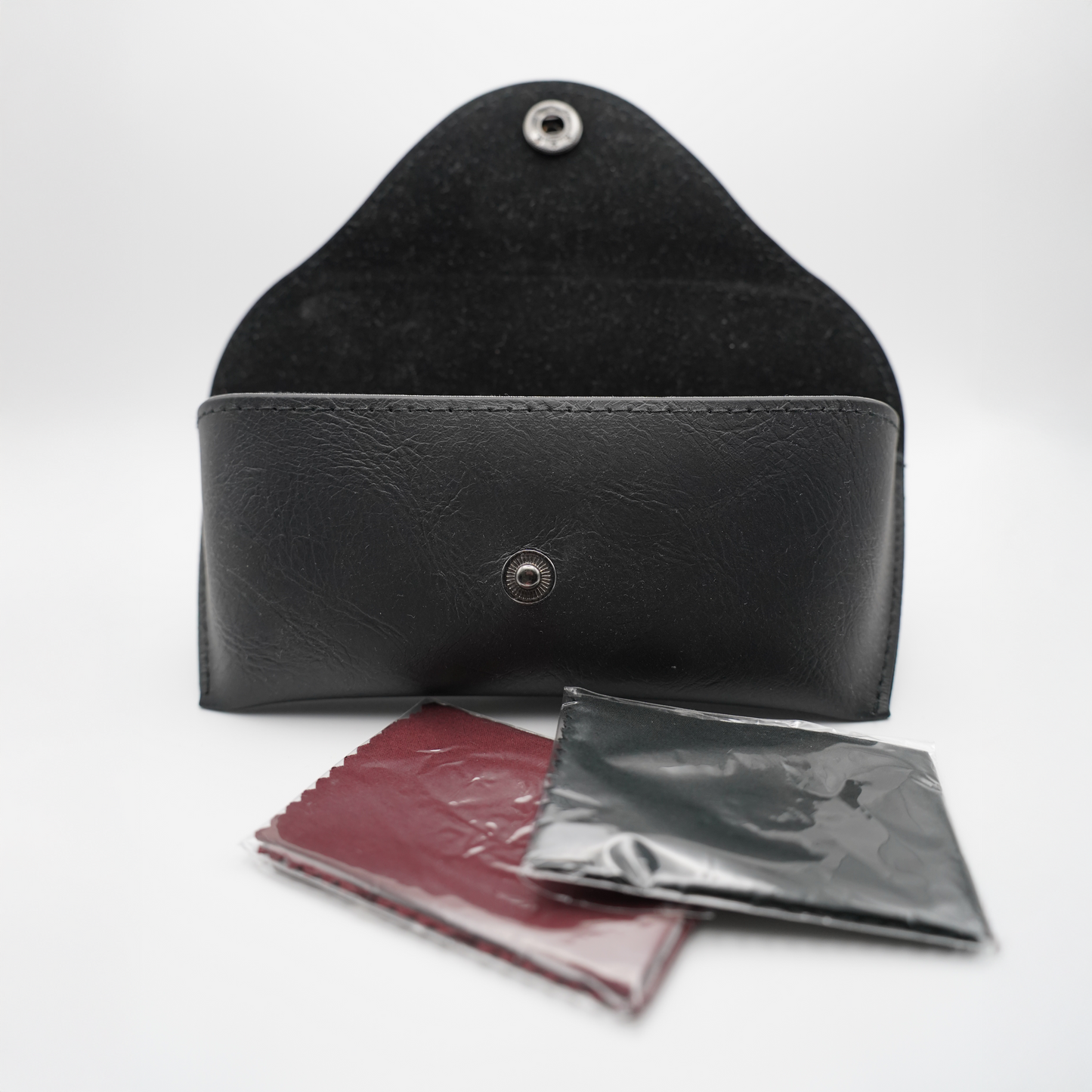 Noctura Leather case + Microfiber cloth